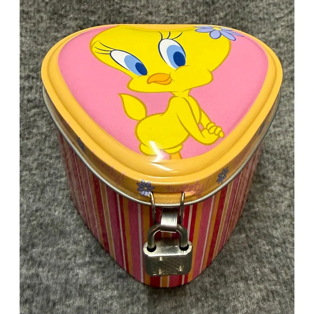 Warner Bros Tweety Bird Heart Tin Lock and Key 2006 Looney Tunes Colibri Group